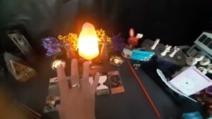 Leia mais sobre o artigo Ona sizinle ilgili sorular sordum/aklınızdaki kişinin sizinle ilgili verdiği  cevaplar/#tarot #yeni