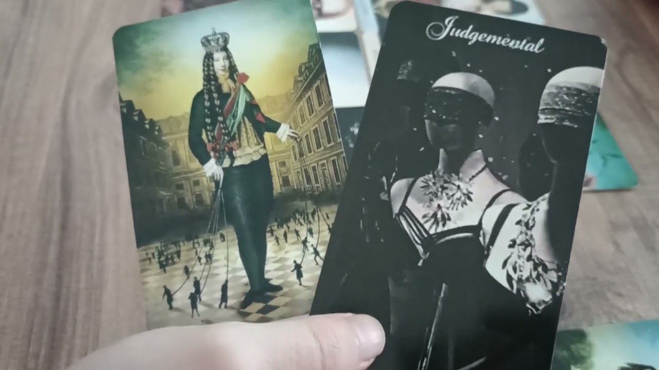 No momento, você está visualizando Sen Ne Görüyorsun? Aslında Ne Hissediyor? Düşünüyor? Tarot
