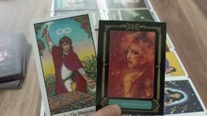 Leia mais sobre o artigo Sessizliğin Onu Nasıl Etkiliyor? Tarot