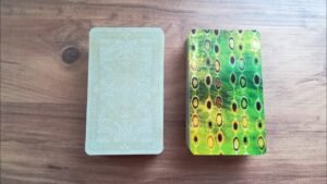 Leia mais sobre o artigo Tam Şu Anda Neler Hissediyor? Tarot