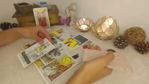 Leia mais sobre o artigo ✨🦋 CANALIZACIÓN. Lo que guarda en su corazón por ti. ✨🦋 Tarot interactivo