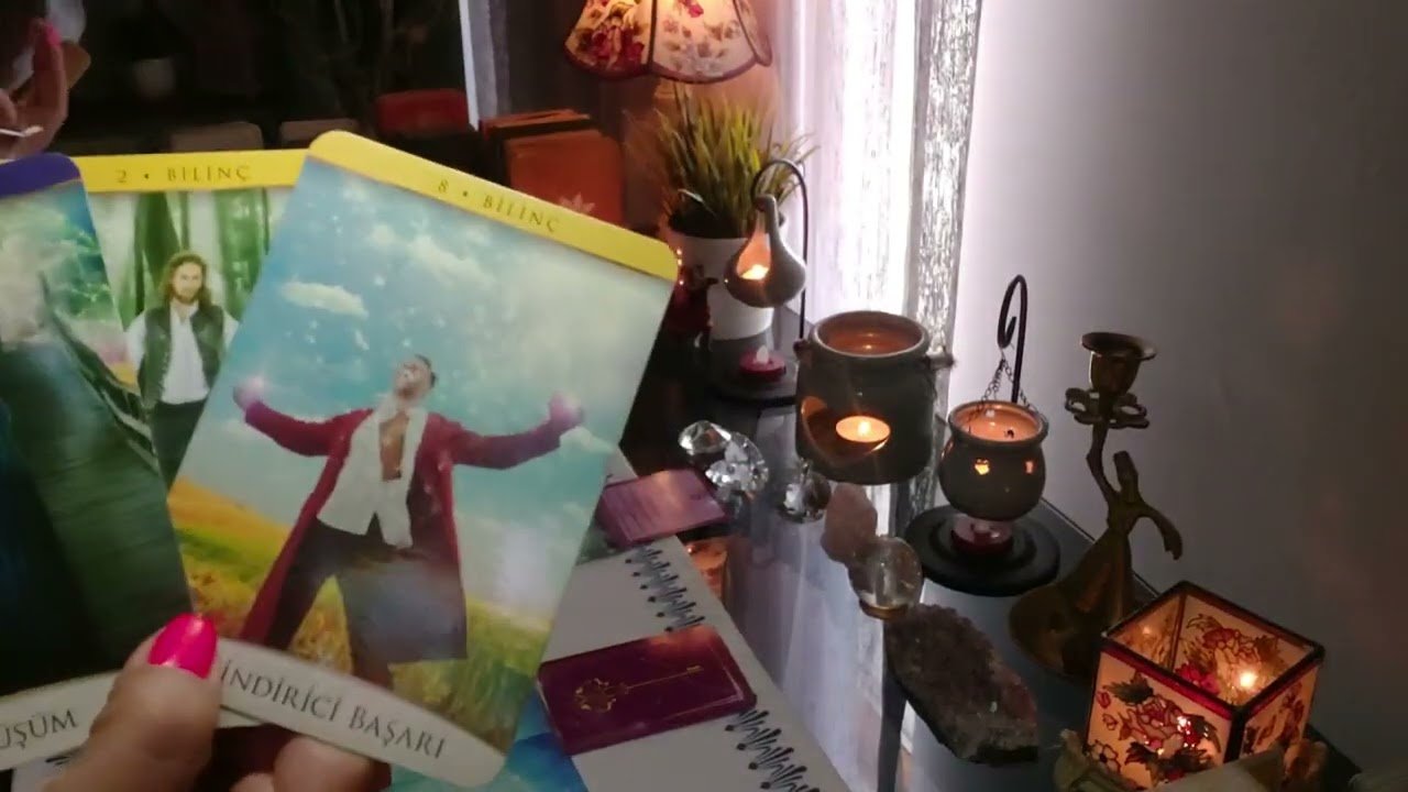 No momento, você está visualizando Aramızda Ne Yaşanıyor? Birbirimizle ilgili Ne Durumdayız? Eril 💏Dişil Genel Tarot Açılımı