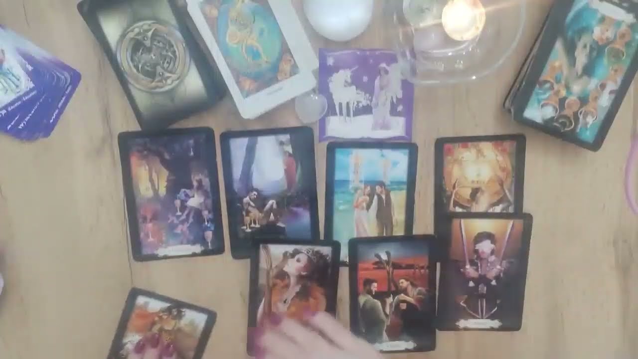 No momento, você está visualizando Co ON/Ona CZUJE TERAZ? 💖Czytanie ogólne pytanie Tarot