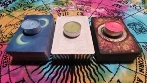 Leia mais sobre o artigo Co On / Ona do Ciebie czuje? 💕🤔 Listopad 2023: Wybierz Talie i sprawdź co kryje się w sercu! 🃏🎴🀄️