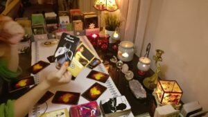 Leia mais sobre o artigo ❤Kalp Açılımı❤Onun Kalbinin Derinliklerinde Benimle ilgili Neler Var?💏