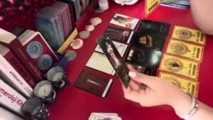 Leia mais sobre o artigo 🤴🏻💚KARŞINDA OLSA SANA NE SÖYLEMEK İSTERDİ?