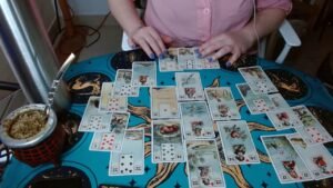 Leia mais sobre o artigo La ECONOMÍA INCENDIADA! #tarot #argentina #predicciones