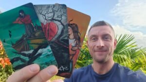 Leia mais sobre o artigo LISTOPAD 2023 | Tarot Miesięczny | Praca⚒️ Finanse🤑 Miłość😍