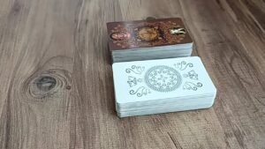 Leia mais sobre o artigo Seni Nasıl Görüyordu/Görüyor/Görecek? Tarot