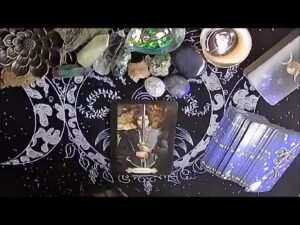 Leia mais sobre o artigo TAROT LUSTRO💖 Co czuje i myśli teraz? Czytanie ogólne przypominające