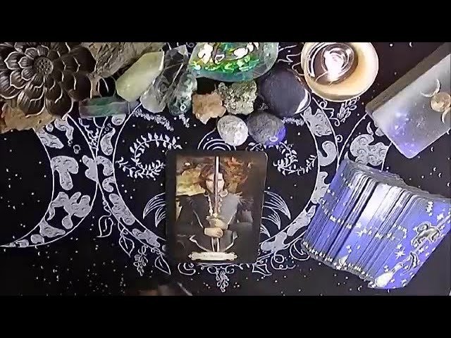 No momento, você está visualizando TAROT LUSTRO💖 Co czuje i myśli teraz? Czytanie ogólne przypominające