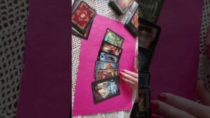 Leia mais sobre o artigo Tygodniówka 2-8 pazdziernik🧡💛🧡💛 miłość wybierz kartę tarot