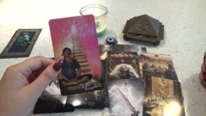 Leia mais sobre o artigo What’s Hidden From You?!😲🔥🔮 What’s Coming to The Surface? Pick a Card Tarot Reading