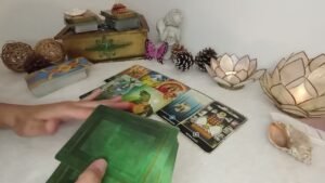 Leia mais sobre o artigo ✨🦋 Futuro inmediato en el amor. DICIEMBRE.🦋✨ Tarot interactivo