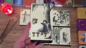 Leia mais sobre o artigo Aklımdaki Kişi Karşımda Olsa Bana Ne Söylemek İsterdi? 🦋 Aklımdaki Kişi Tarot Açılımı 💘