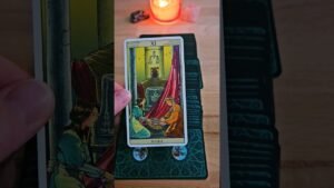 Leia mais sobre o artigo Eine kurze Botschaft für Dich☀️#tarot #orakel #tarotreading #youtubeshorts #kartenlegen #tarotgratis