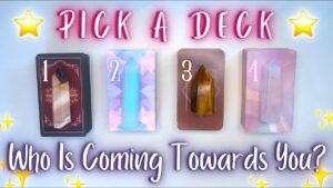 Leia mais sobre o artigo Who Is Coming Towards You & What Are They Offering You? 🫶✨ Detailed Pick a Card Tarot Reading 💖