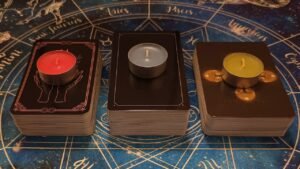 Leia mais sobre o artigo Czego On / Ona oczekuje od Ciebie? 💭🤔 (Czytanie Bezterminowe⌛️): Wybierz Talie i sprawdź! 🃏🎴🀄️