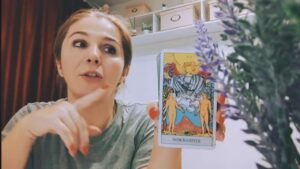 Leia mais sobre o artigo UȘA E DESCHISĂ 🤗🔺 ATENȚIE!⚠️🔺tarot 🔺 spiritualitate 🔺 ATEMPORAL 🔺