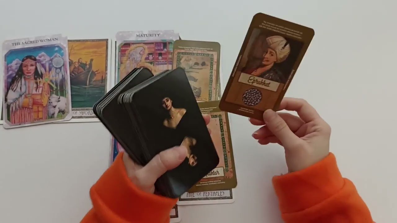 No momento, você está visualizando Aklındaki Kişi Kelt Açılımı Tarot