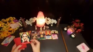 Leia mais sobre o artigo Aklımdaki kişi beni nasıl görüyor/Onun gözünde ben nasılım, nasıl biriyim