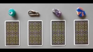 Leia mais sobre o artigo tarot: chọn tụ bài: năng lượng vòng quanh bạn