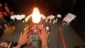 Leia mais sobre o artigo Aklımdaki kişinin ŞUANDA bana olan EN GERÇEK hisleri ve duyguları neler/Kalbimdekikişi tarot açılımı