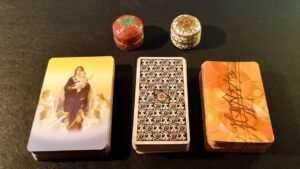Leia mais sobre o artigo SI LE PREGUNTARAN POR TI, ¿QUÉ DIRÍA? Tarot interactivo.
