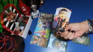 Leia mais sobre o artigo ⭐COMO FICA NOSSA HISTÓRIA DAQUI FRENTE? INTENÇÕES DELE(A) COM VOCÊ!🔮|TAROT E CARTAS CIGANAS