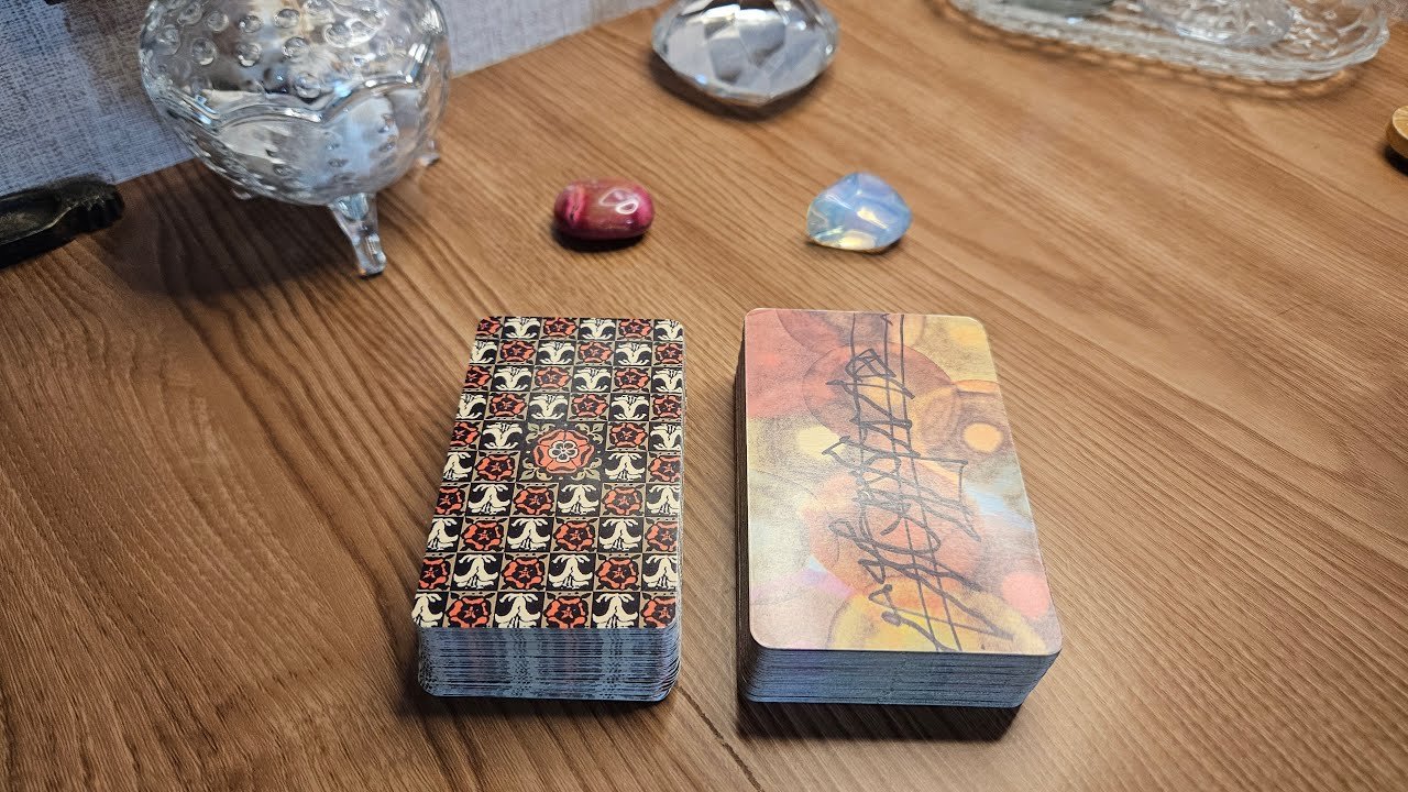 No momento, você está visualizando ELE(A) PENSOU em você HOJE? | Tarot
