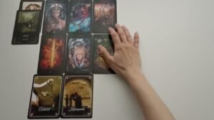 Leia mais sobre o artigo Koptuğun Kişi Neler Hissediyor? Bundan Sonra Neler Olabilir? Tarot
