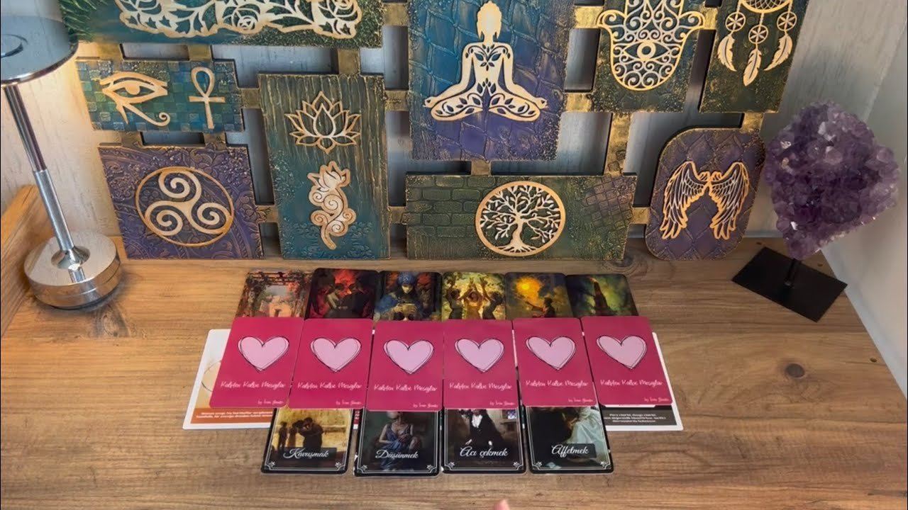 No momento, você está visualizando Neden Aramıyor? 💕 Beni Arayacak Mı? İletişim Kuracak Mı? Aklımdaki Kişi Tarot Açılımı 💓