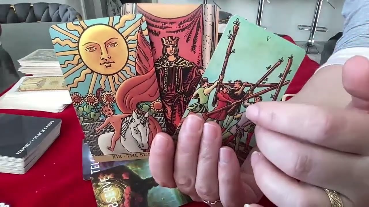 No momento, você está visualizando SECRET, CE FACE? SIMTE FOARTE MULTA VINA…