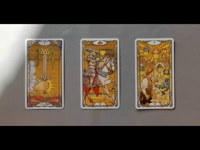 No momento, você está visualizando tarot: chọn tụ bài: tháng 4