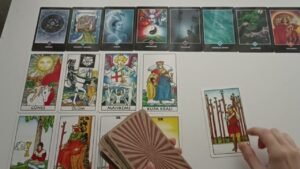 Leia mais sobre o artigo Yakın Gelecekte Seni Neler Bekliyor?🧿Tarot