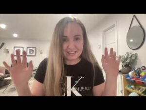 Leia mais sobre o artigo A IESIT IN CARTI O PERSOANA CARE VA IUBESTE!!!!