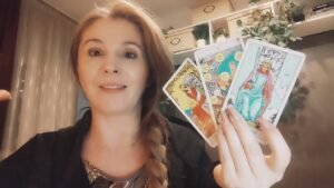 Leia mais sobre o artigo CAVALERUL DE MONEDE… E ÎN DRUM SPRE TINE 🔺 ÎNCĂ UN MESAJ  A T I P I C 🔺tarot 🔺etalare 🔺