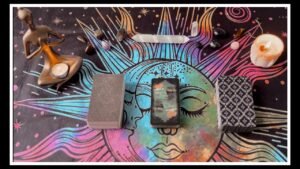 Leia mais sobre o artigo Onunla Olası Geleceğinde Ne Var Tarot Yorumu🔮