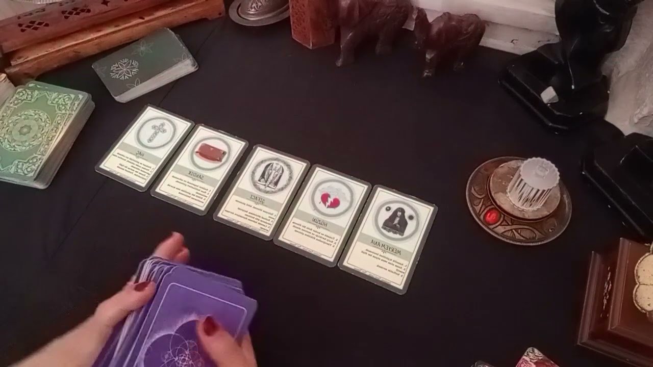 No momento, você está visualizando RUH HALİ NASIL 💙NE YAPMAYA ÇALIŞIYOR 💙 kolektif tarot genel açılım 🤍