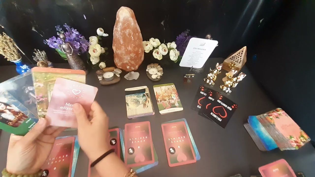No momento, você está visualizando Aklımdaki kişi ne yapmak istiyor #keşfet #tarot
