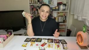 Leia mais sobre o artigo 🔮AKLINDAKİ KİŞİ SANA YAPTIKLATINDAN DOLAYI PİŞMAN Mİ? #tarot #aklımdakikişitarot #aşkfalı #yasakaşk