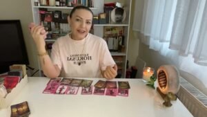 Leia mais sobre o artigo 🔮AKLINIZDAKİ KİŞİ İLE ENGELLER KALKACAK Mİ? SOSYAL MEDYA VE KİŞİ ENGELİ? #tarot #aşkfalı