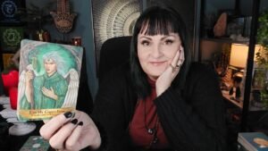 Leia mais sobre o artigo Ancestor messages – tarot readings