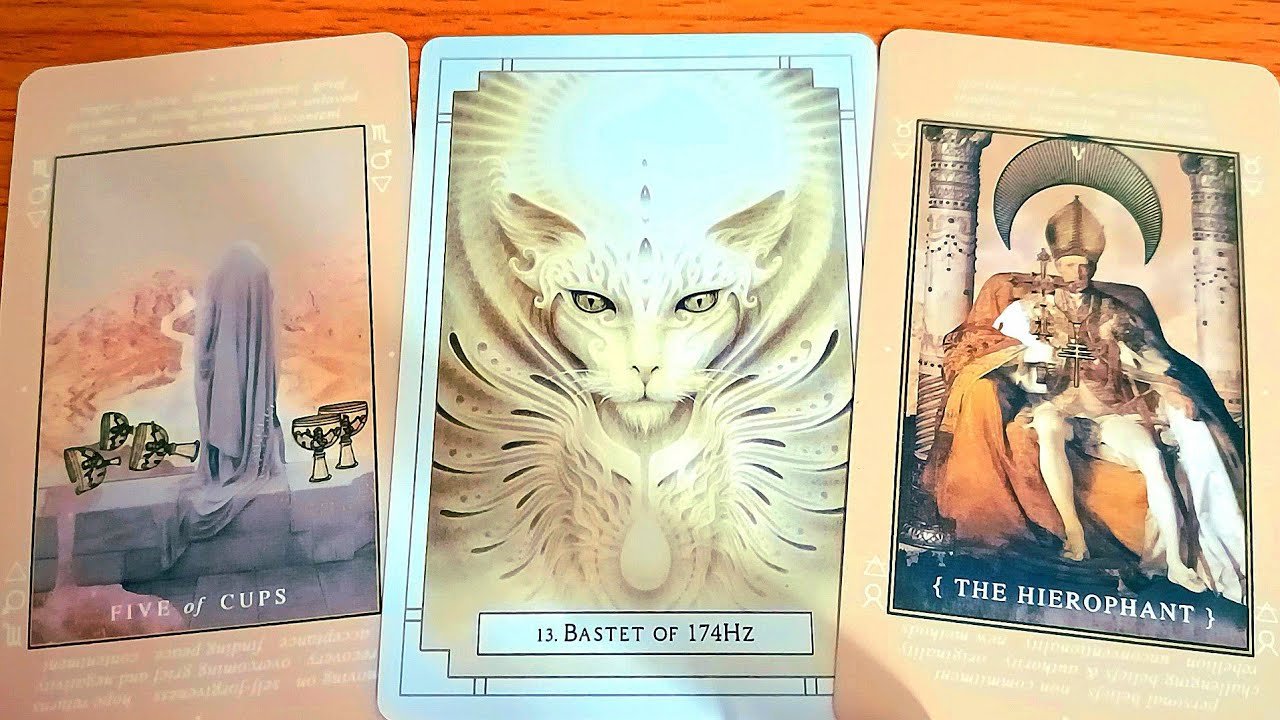 No momento, você está visualizando HÌNH NHƯ HỌ ĐANG LẤN CẤN CHUYỆN GÌ PHẢI KHÔNG / TAROT READING
