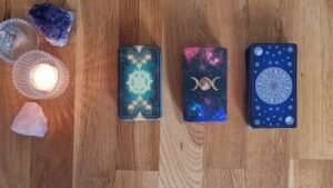 Leia mais sobre o artigo KTO LUB CO ZMIERZA W TWOIM KIERUNKU❓️✨️💫🌟 Wybierz talię 🃏