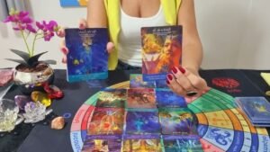 Leia mais sobre o artigo ✨️🔮O que ele(a) está SENTINDO por mim hoje?? – ❤️🥰Tarot Revela