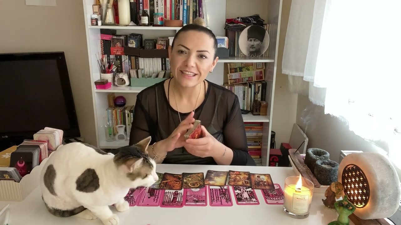 No momento, você está visualizando 🔮ONA SENİNLE İLGİLİ SORULAR SORDUM ?#tarot #aklımdakikişitarot #aşkfalı #tarotfalı #aşküçgenitarot