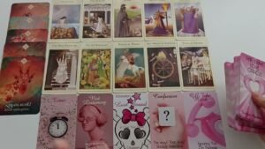 Leia mais sobre o artigo Tam Şu Anda Neler Hissediyor? Tarot