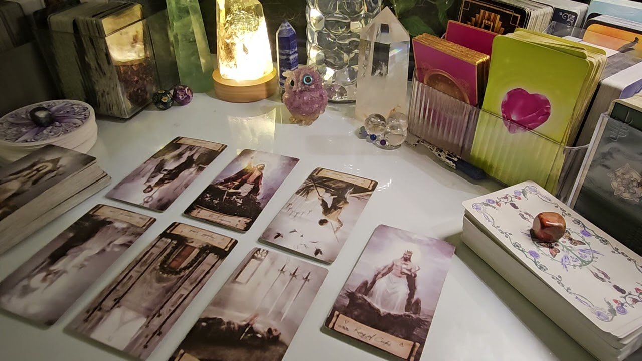 No momento, você está visualizando tarot / Thông điệp tình yêu 💜