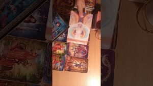 Leia mais sobre o artigo Tarot – Wooww!! Új szerelem jön. Merj lépni!